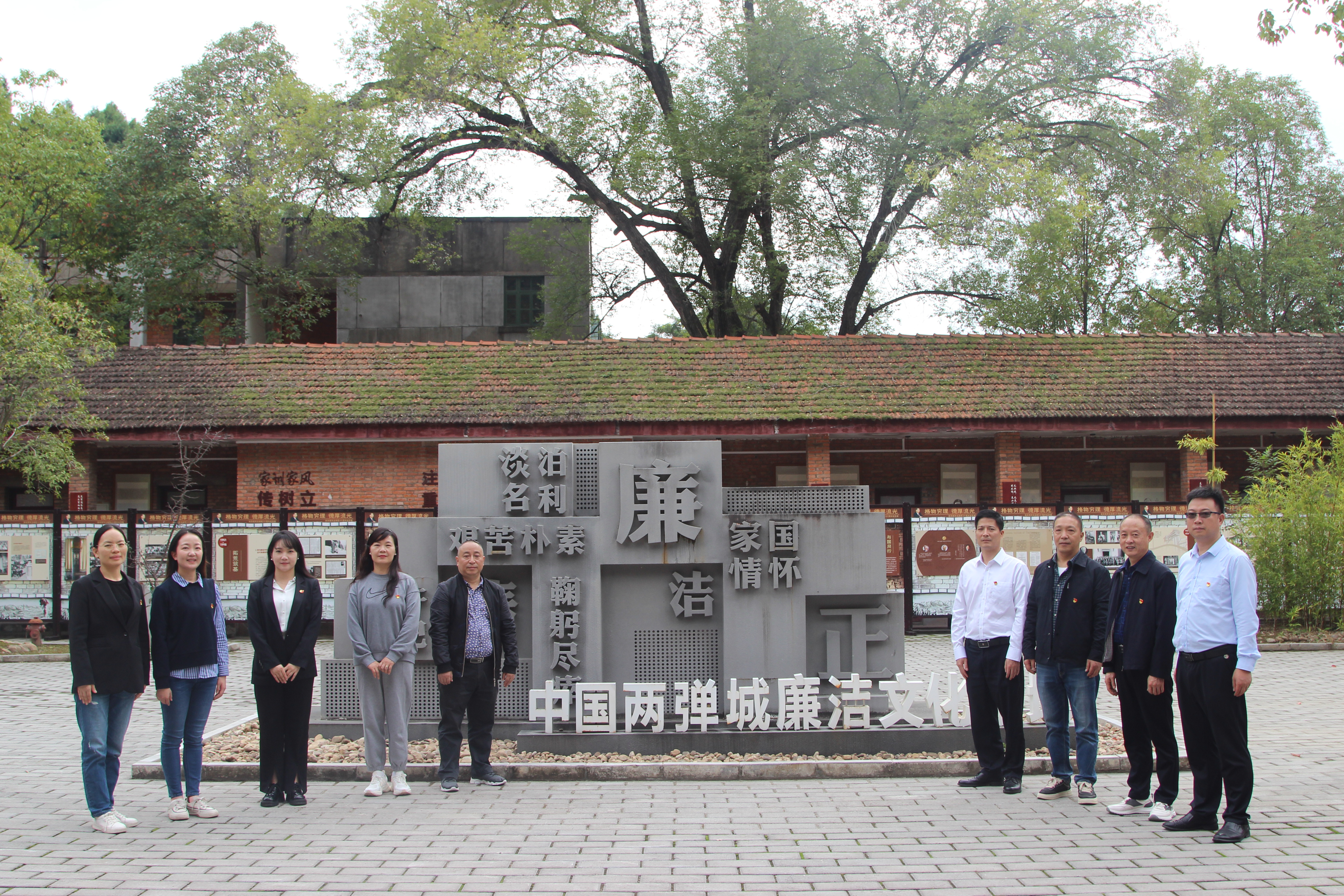 圖1.JPG